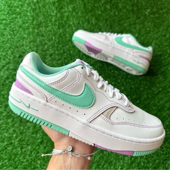 ✨New Nike Gamma Force White / Emerald Rise - Picture 1 of 8